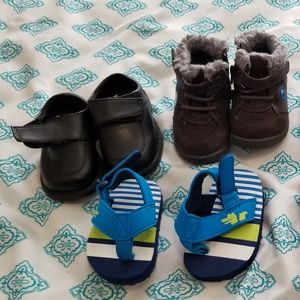 6 pairs of infant shoes